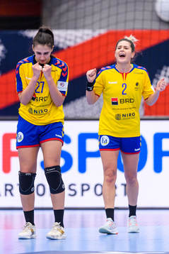 Lorena Ostase and Elena Dinca of Romania