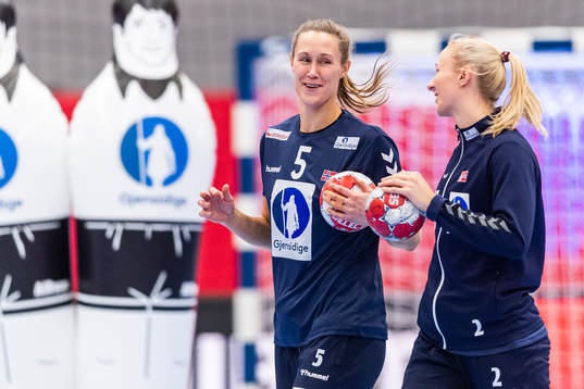 Marit Malm Frafjord and Henny Ella Reistad of Norway