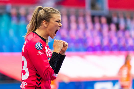 Goalkeeper Tess Wester of Netherlands celebrates