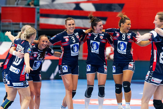 Henny Ella Reistad, Emilie Hegh Arntzen, Stine Ruscetta