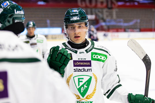 Färjestads Victor Ejdsell jublar