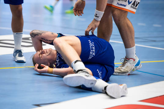 Hallbys Robin Svensson har ont