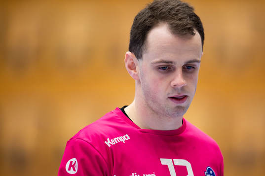Hallbys målvakt Fredrik Landin deppar