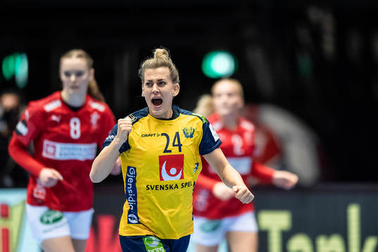 Nathalie Hagman of Sweden celebrates