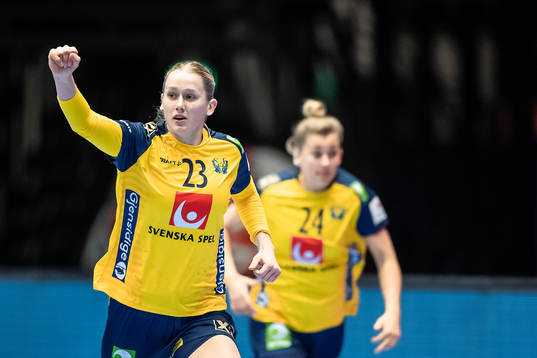 Emma Lindqvist of Sweden celebrates