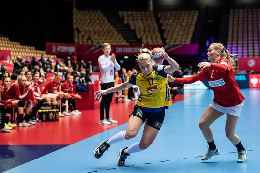 Nina Dano of Sweden and Laerke Nolsoe Pedersen of Denmark