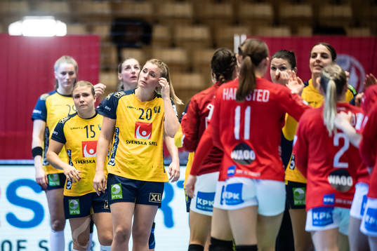 Isabelle Gullden, Emma Rask, Linn Blohm and Kristin