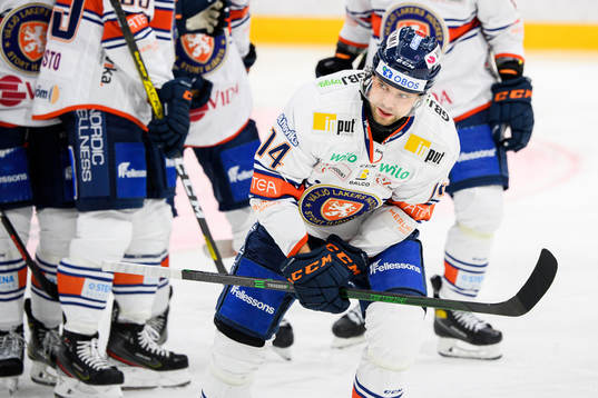 Växjös Emil Pettersson jublar