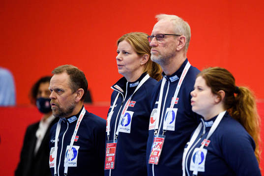 Thorir Hergeirsson, head coach , Tonje Larsen, assistant