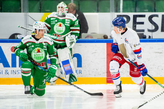 Rögles Adam Tambellini och Oskarshamns Fredrik Olofsson