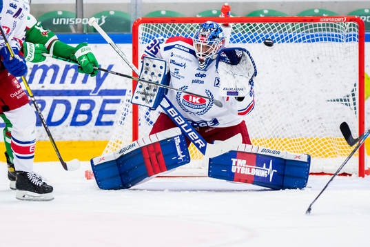 Oskarshamns målvakt Joe Cannata släpper in 2-0