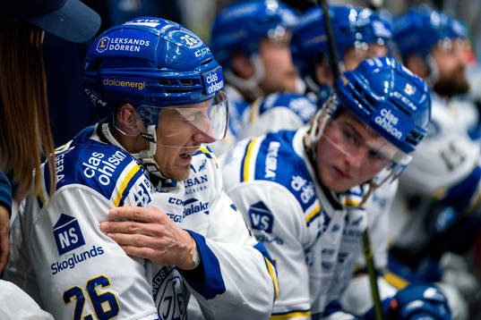 Leksands Patrik Norén grinar illaunder ishockeymatchen i