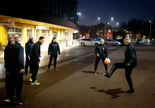 Örebros Borna Rendulic och Jonathan Andersson spelar
