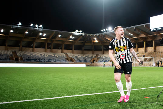 Landskronas Niklas Nielsen jublar