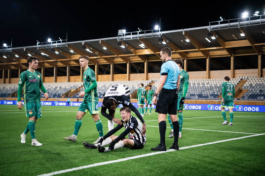 Landskronas Herve Prudence Nshimirimana klappar om Kevin
