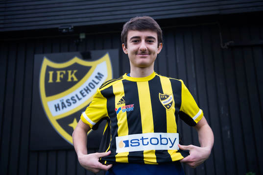 IFK Hässleholm Armin Culum skriver nytt kontrakt med sin