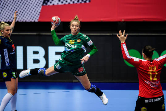Ema Ramusovic of Montenegro against goalkeeper Filippa