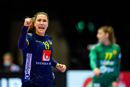 Anna Lagerquist of Sweden celebrates