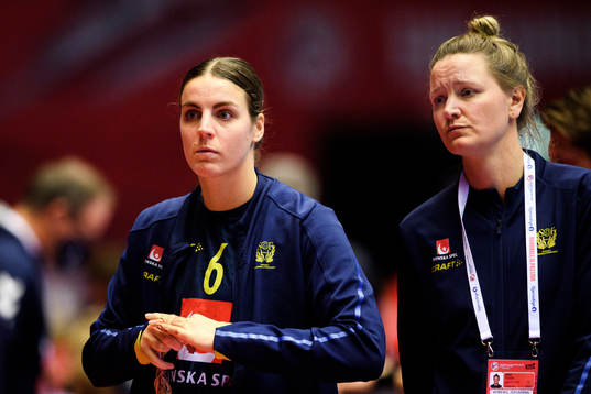 Carin Strömberg and Johanna Wiberg, assistant coach of