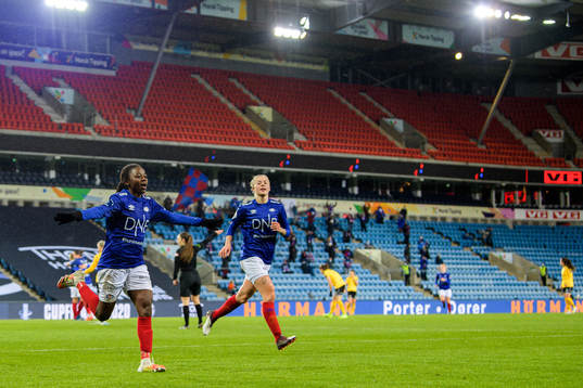 Ajara Njoya of Vålerenga celebrates with teammate Marie
