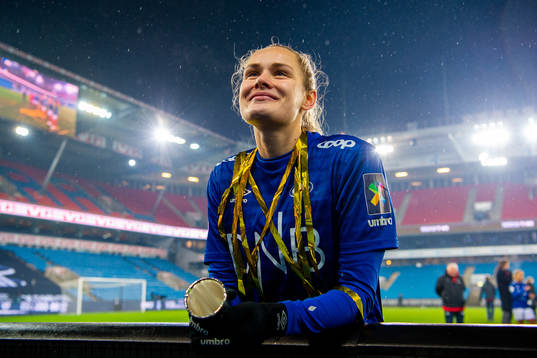 Andrine Tomter of Vålerenga celebrates