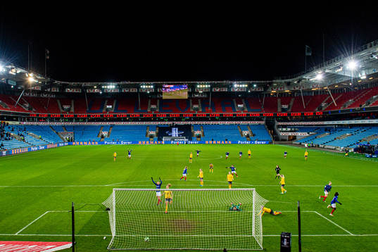 Ajara Njoya of Vålerenga scores the 0-1 goal in extra-time