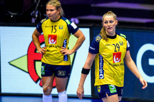 Emma Rask and Kristin Thorleifsdottir of Sweden