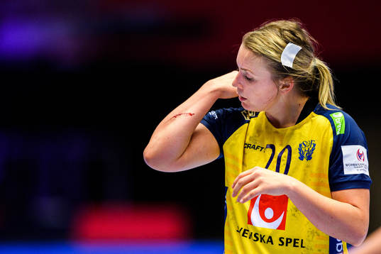 Isabelle Gullden of Sweden in pain