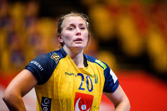 Isabelle Gullden of Sweden in tears