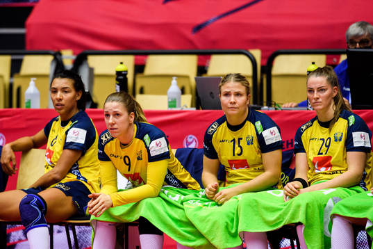 Jamina Roberts , Melissa Petren , Emma Rask and Kristin
