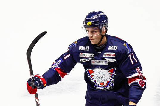Linköpings Henrik Törnqvist jublar