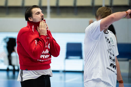 Varbergs målvakt Arturs Kugis deppar