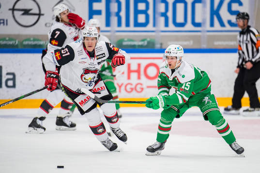 Malmö Redhawks Emil Sylvegård och Rögles Simon Ryfors