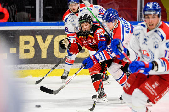 Luleås Fabian Lysell och Oskarshamns Kim Strömberg