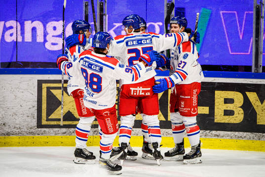 Oskarshamns spelare jublar