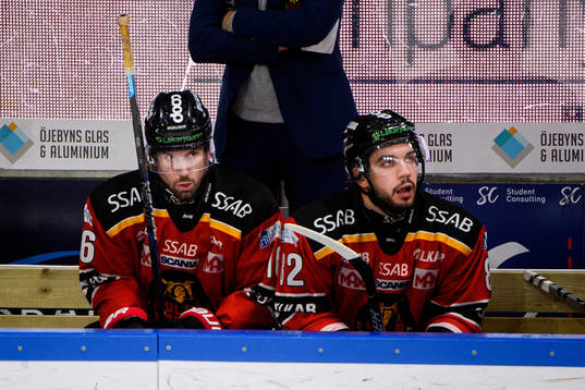 Luleås Niklas Olausson och Chris Desousa deppar