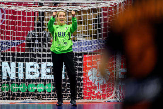 Goakeeper Viktoriia Kalinina of Russia celebrates