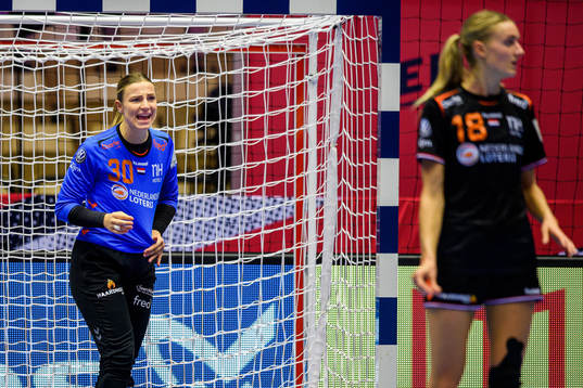 Goalkeeper Rinka Duijndam and Kelly Dulfer of Netherlands