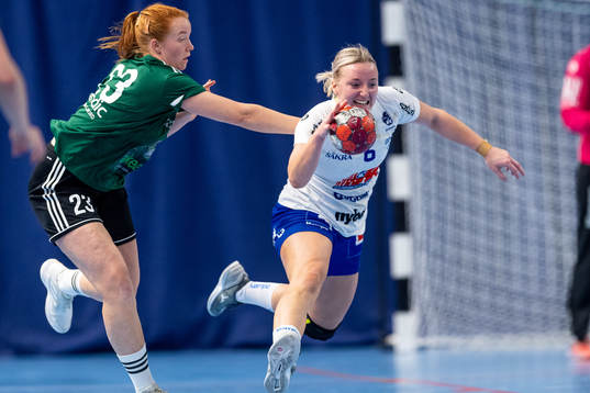 Helsingborgs Annie Svensson mot Hallbys Elin Johansson