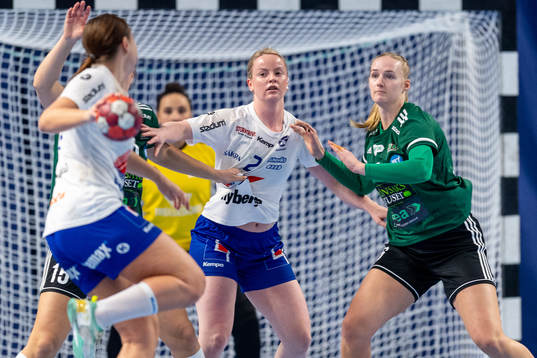 Hallbys Emma Käll och Helsingborgs Alexandra Larsson