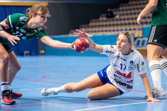Helsingborgs Martina Persson mot Hallbys Isa Franzén