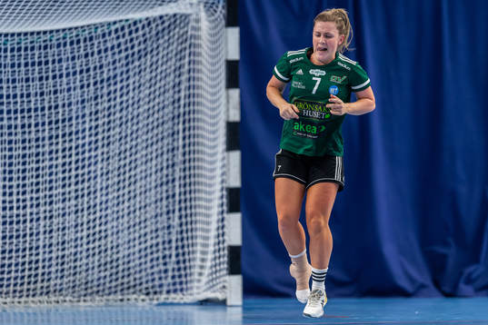 Helsingborgs Anna Wibring har ont i foten