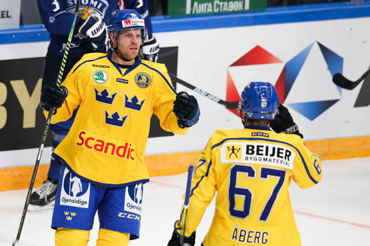 Oskar Lindberg of Sweden and Pontus Åberg of