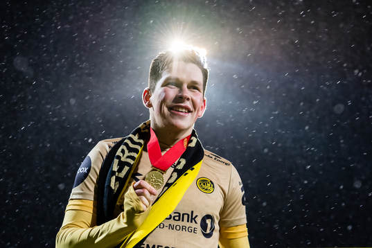 Sondre Brunstad Fet of Bodø/Glimt celebrates with his medal
