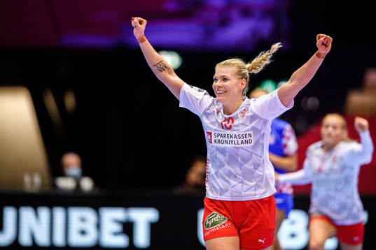 Kathrine Heindahl of Denmark celebrates