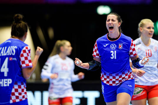 Ana Debelic of Croatia celebrates