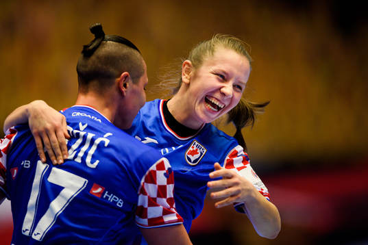 Katarina Jezic and Andrea Simara of Croatia celebrate