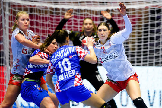 Line Haugsted of Denmark against Dejana Milosavuevic of