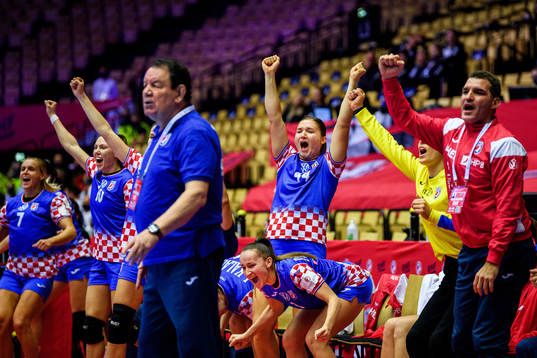 Marijeta Vidak of Croatia celebrates