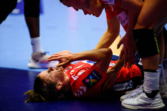 Stine Ruscetta Skogrand of Norway in pain